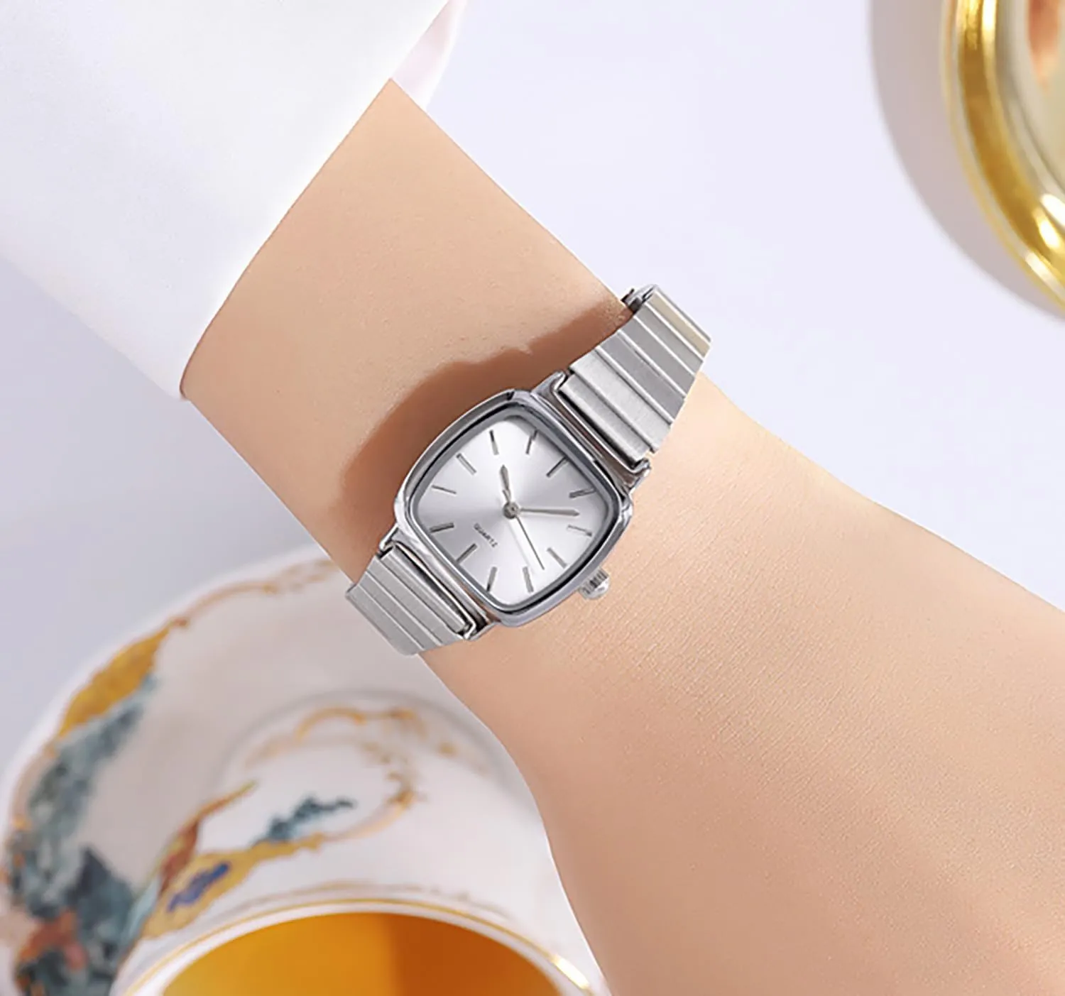 BESTKANG Women's Quartz Watch Ultra-Thin Small Dial Square Stainless Steel Strap Easy to Read Gold Watches for Women