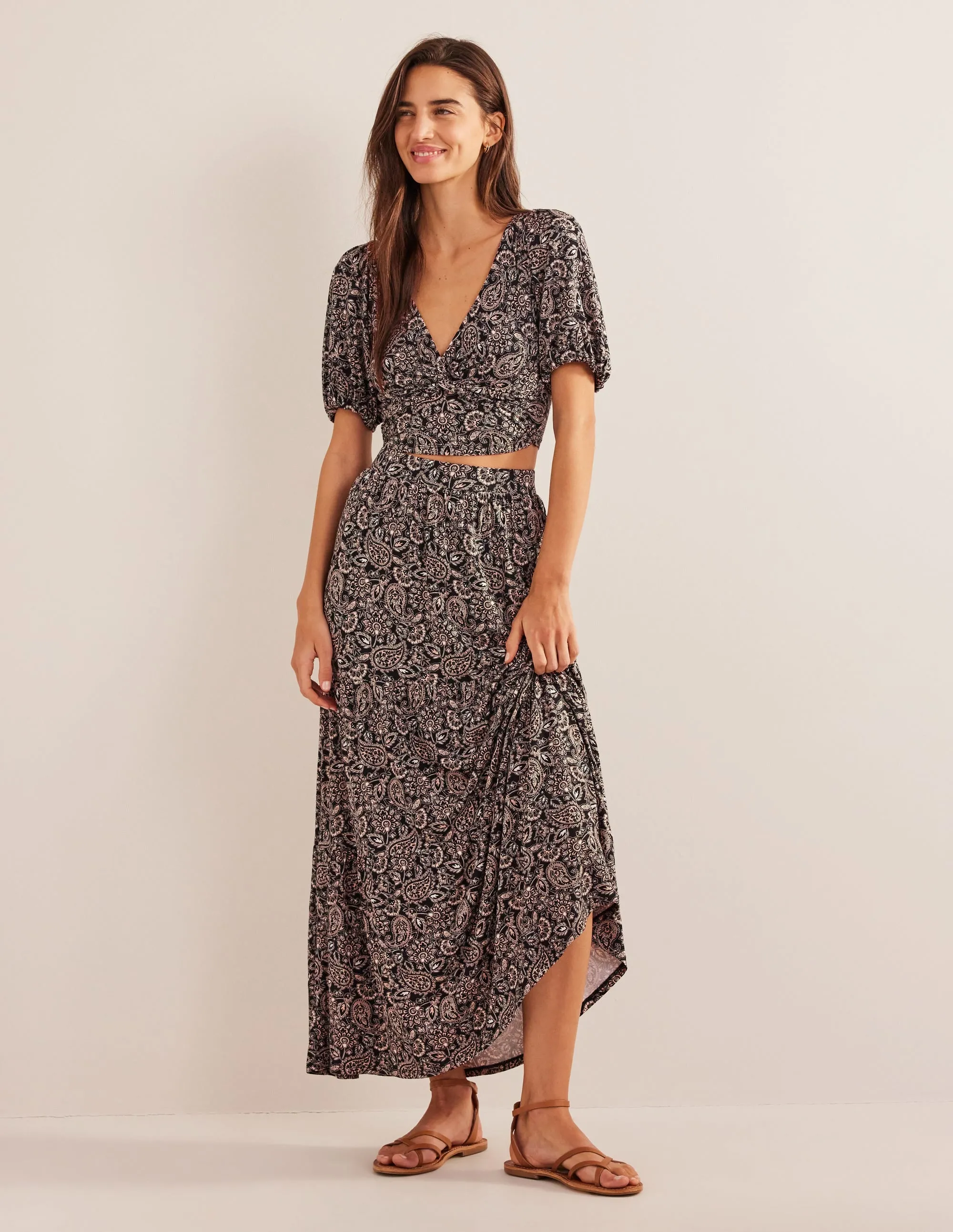 Cropped Twist Detail Top-Black, Paisley Terrace
