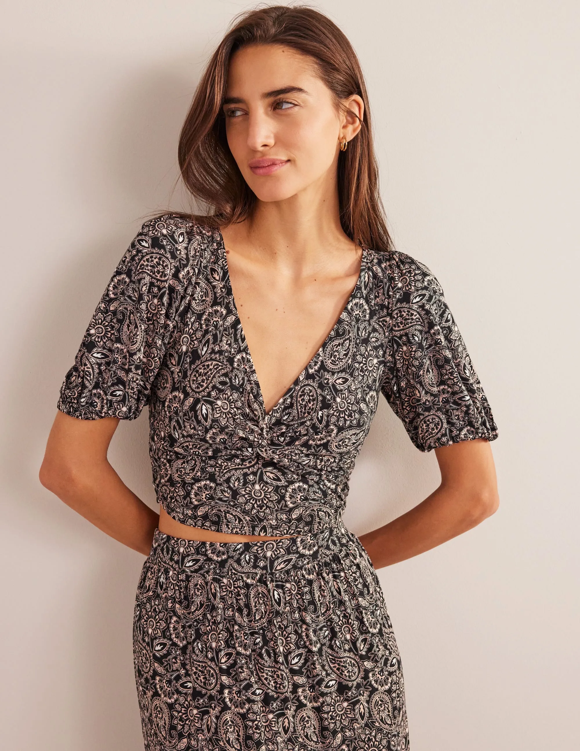 Cropped Twist Detail Top-Black, Paisley Terrace