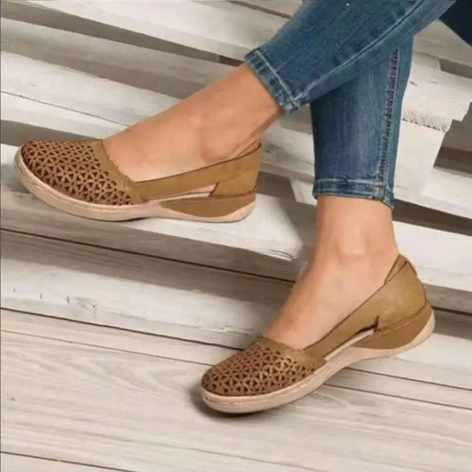 Eduavar Wedge Sandals for Women, Closed Toe Sandals Women Breathable Hollow Out Slip-on Sandals Dressy Low Wedge Sandal Shoes
