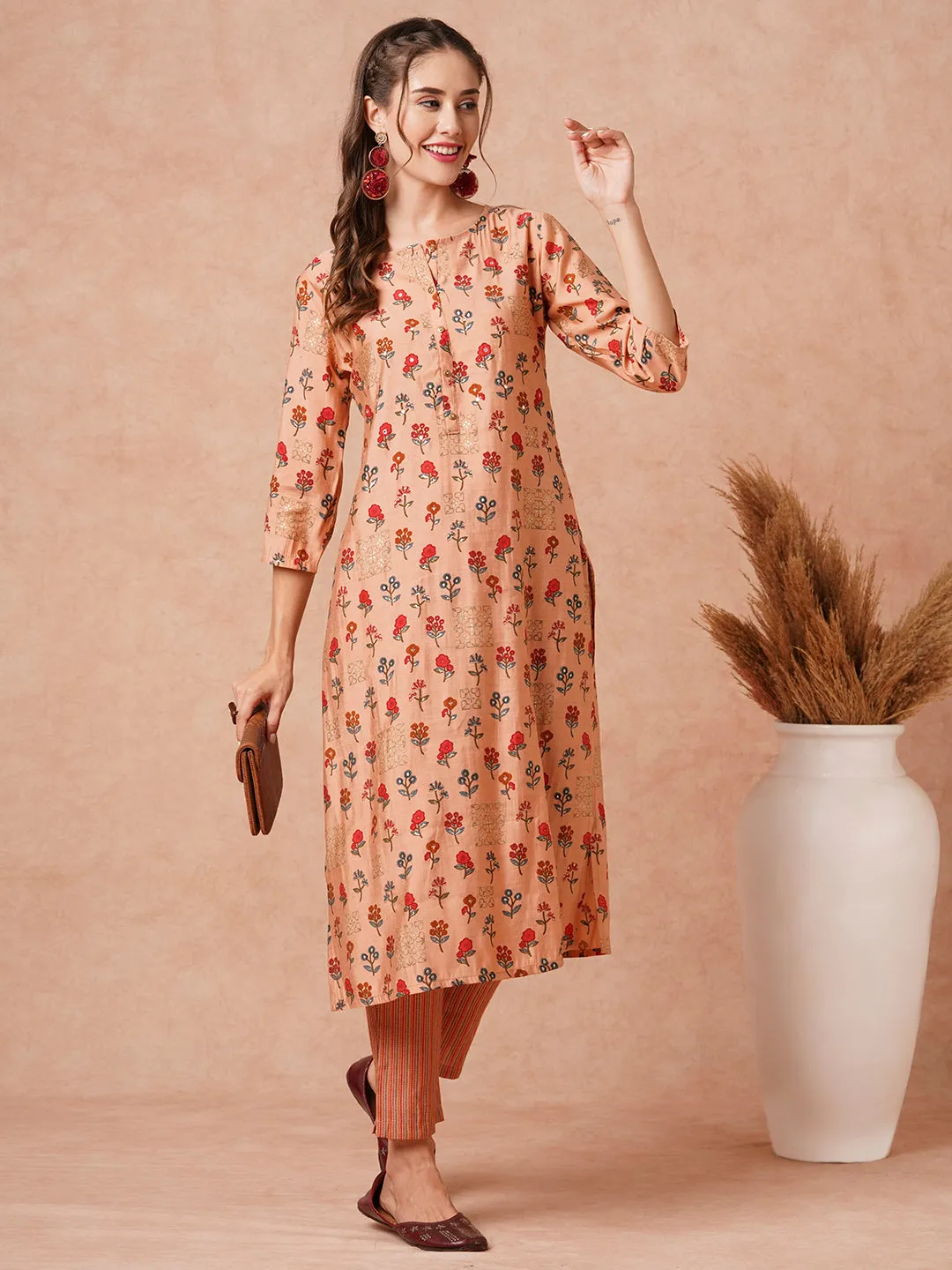 Ethnic Floral Foil Printed Straight Fit Kurta with Pant - Peach