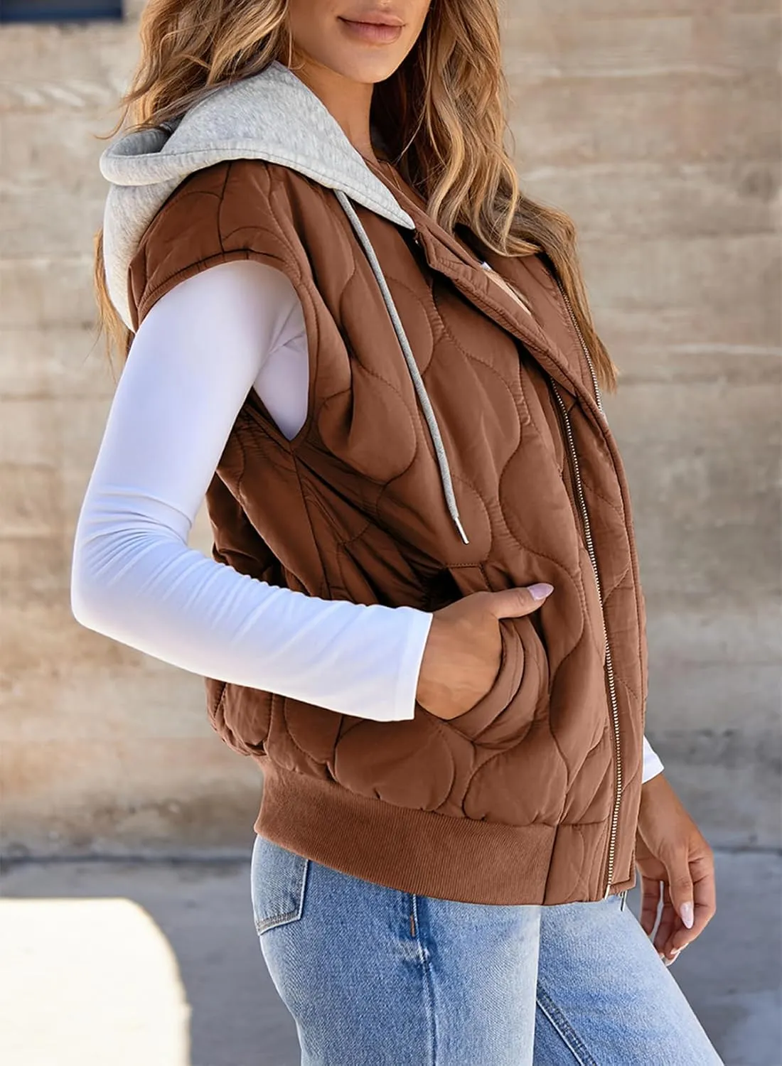 EVALESS Hooded Puffer Vest Women 2024 Zip Up Sleeveless Quilted Vests with Pockets