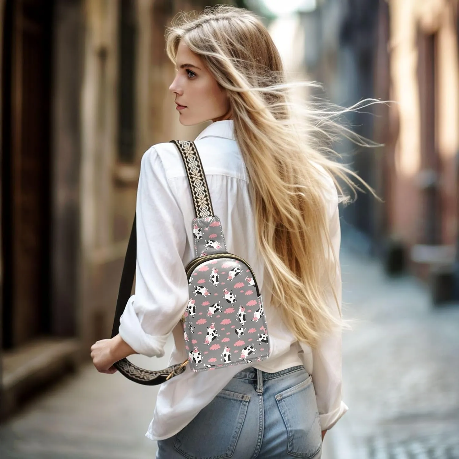 Funny Cow Vector Cartoon Trendy Crossbody Bag Fashion Waist Packs Cross Body Leather Chest Bag for Women Fanny Pack Travel Outdoor Crossbody Sling Bag