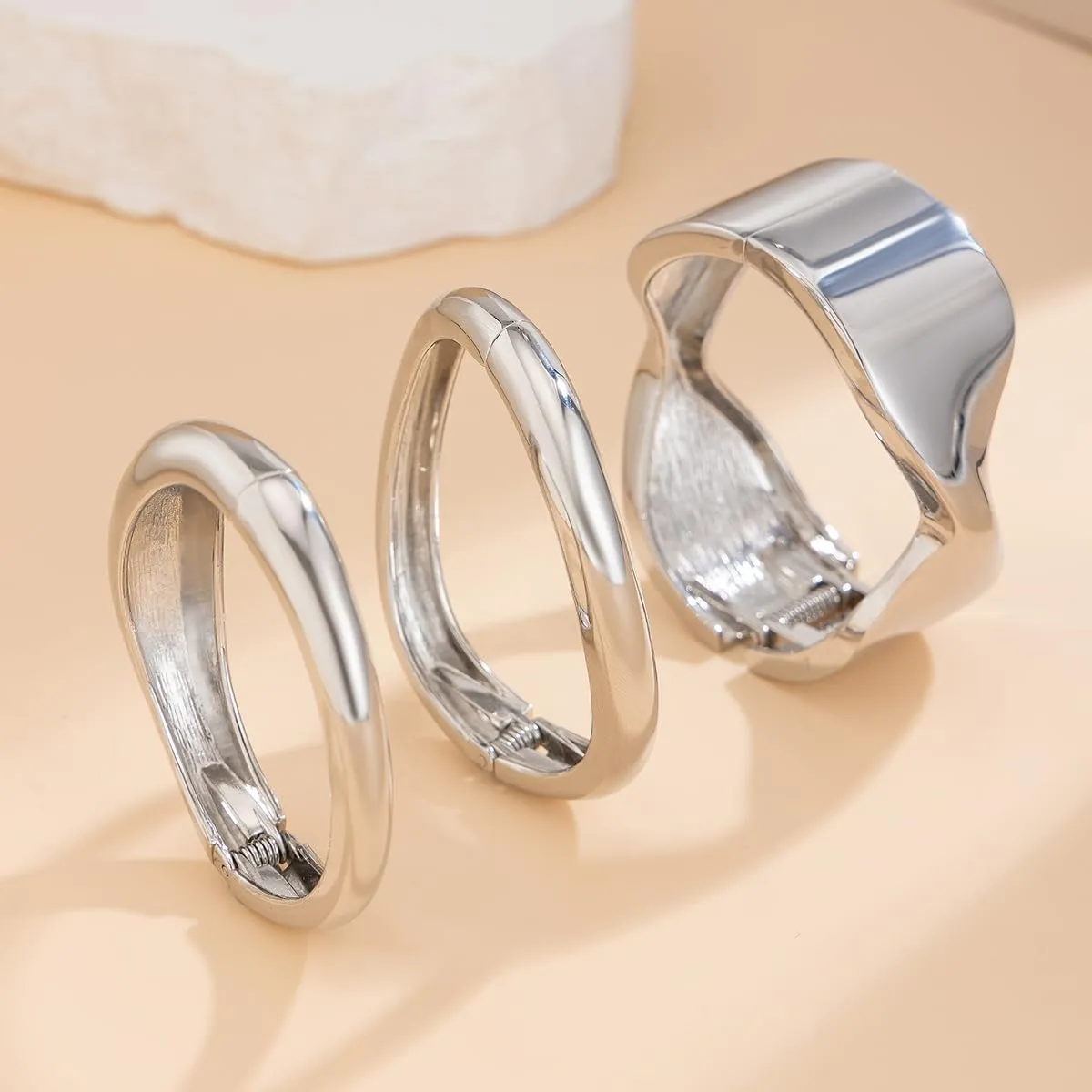 Gold Bangle Bracelets for Women Silver Plated Wide Wire Chunky Cuff Bracelets Trendy Hinged Cuff Open Wide Chunky Silver Bracelet Irregular Minimalist Bangle Jewelry