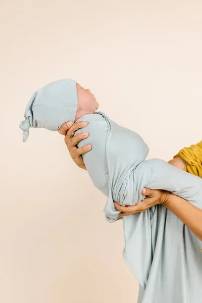 Knotted Gown, Joey