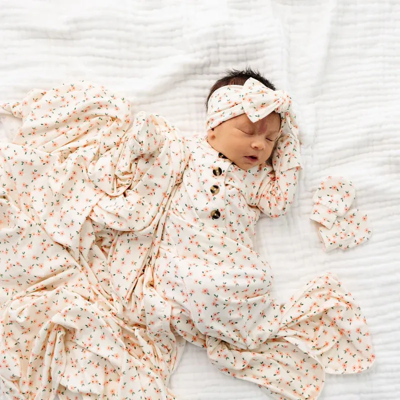 Knotted Gown, Lottie