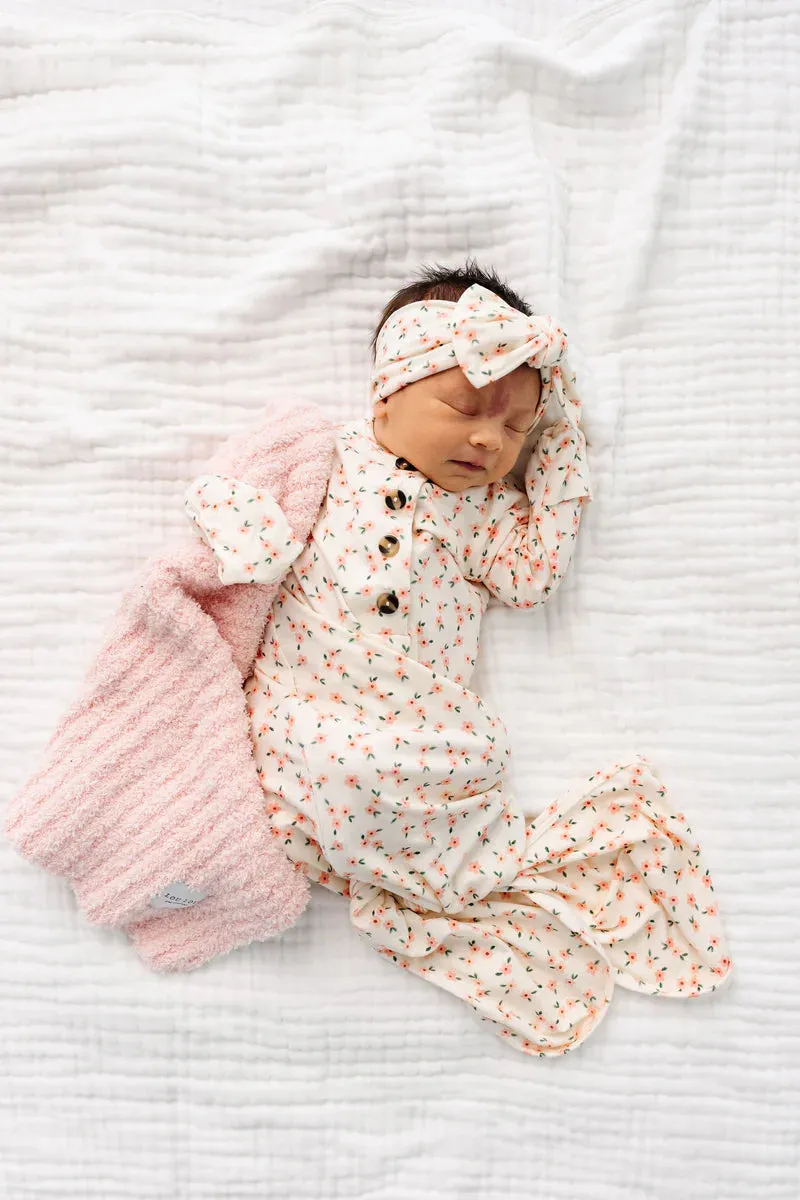 Knotted Gown, Lottie