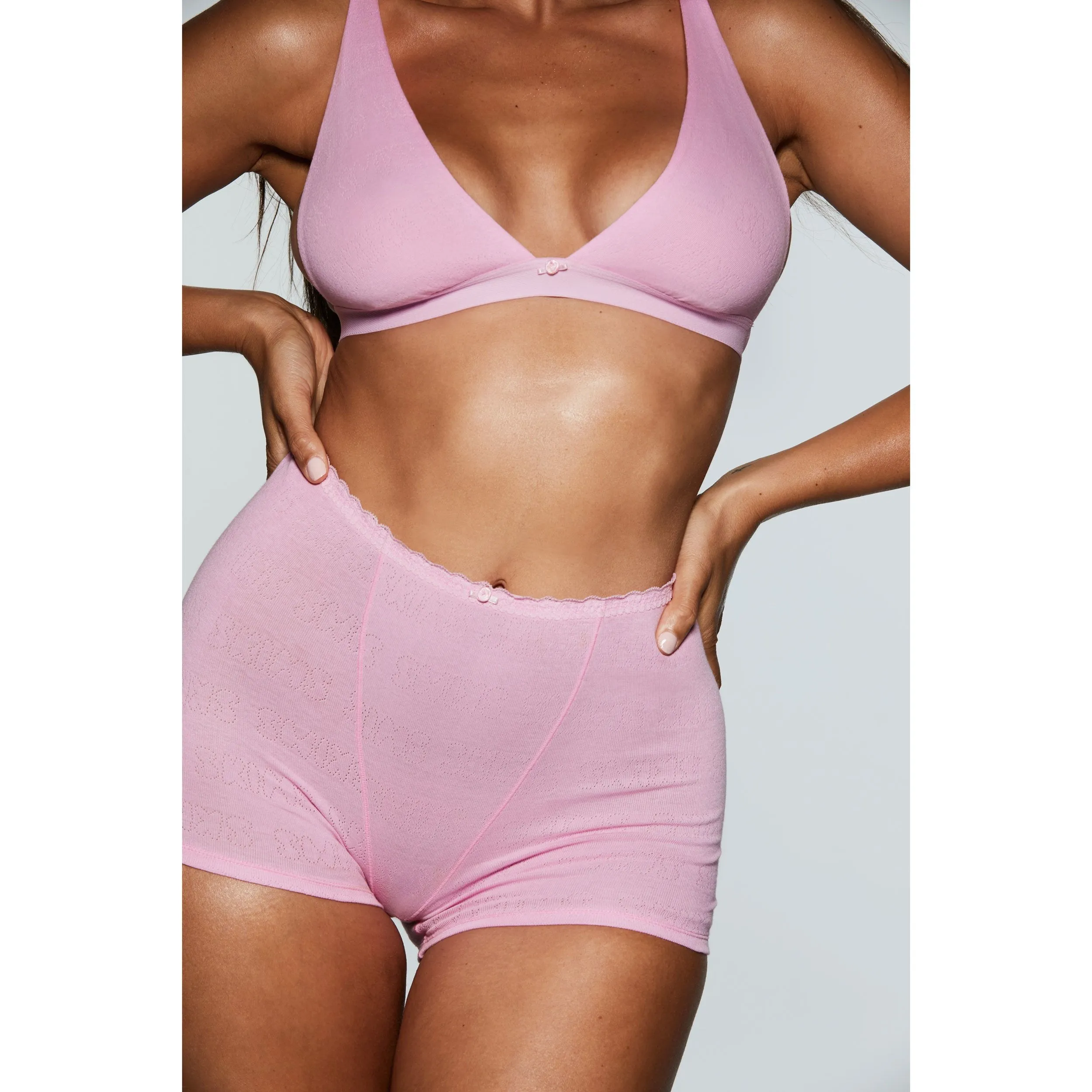 LACE POINTELLE HOT SHORT | ONYX