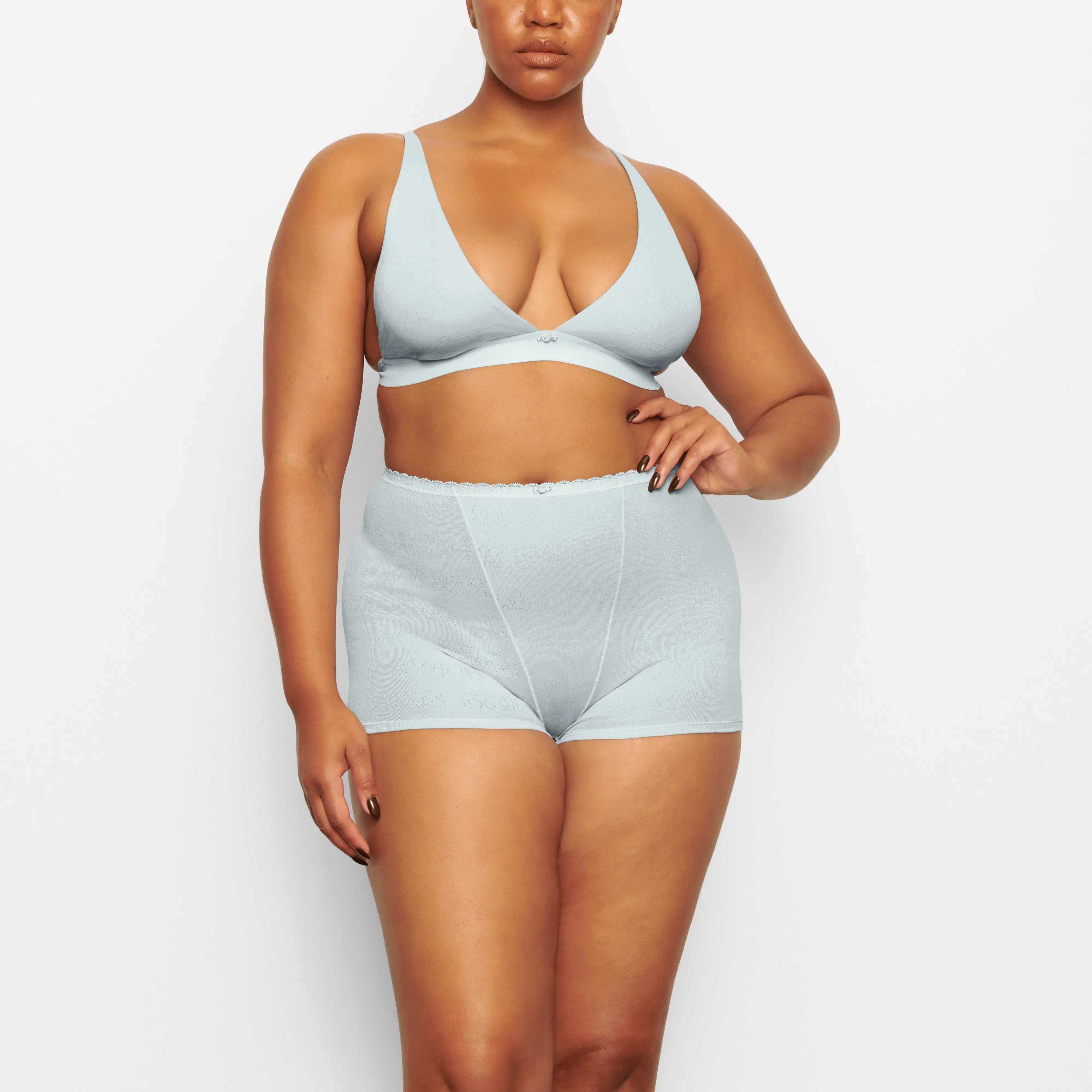 LACE POINTELLE HOT SHORT | SKY