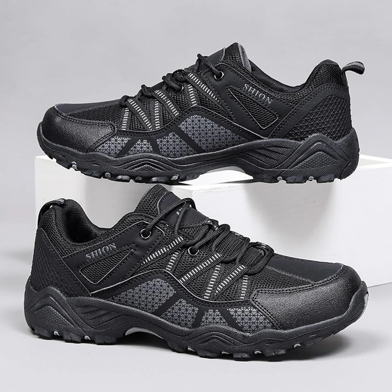 Men's Sneakers Athletic Footwear Sporty Outdoor Hiking Shoes Stylish Thick Sole Comfortable Lace Up Design for