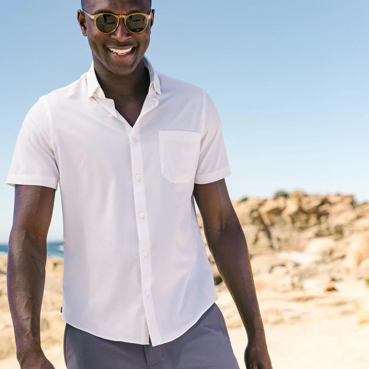 Mizzen Main Leeward Wrinkle-Resistant Short-Sleeve Button-Up Performance Men's Dress Shirt with 4-Way Stretch, Trim Fit