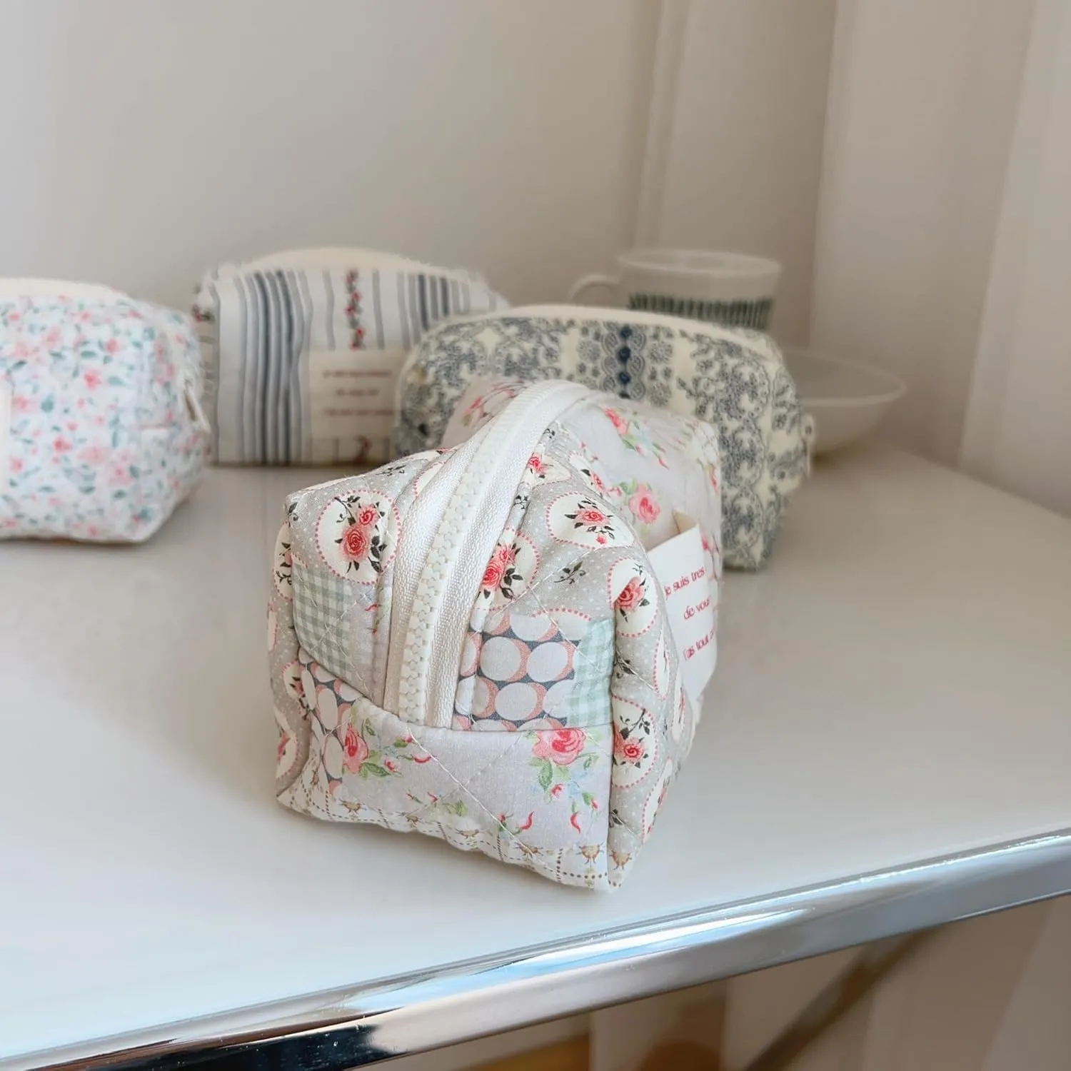 uekeboag Small Cute Floral Quilted Cotton Makeup Bag,Mini Coquette Quilted Cosmetic Pouch with Zipper,Kawaii Travel Toiletry Bags for Purse(04 Green Checked)
