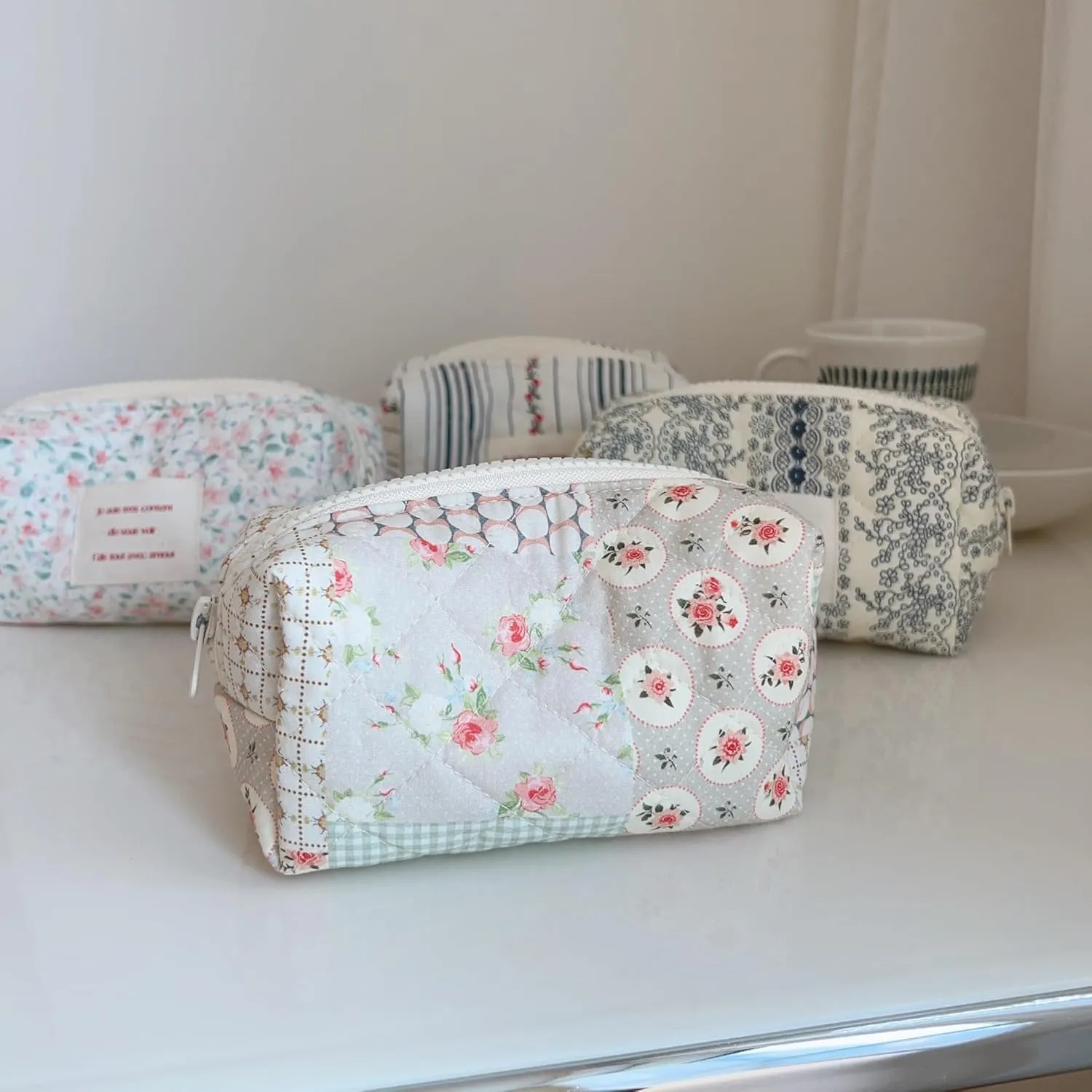 uekeboag Small Cute Floral Quilted Cotton Makeup Bag,Mini Coquette Quilted Cosmetic Pouch with Zipper,Kawaii Travel Toiletry Bags for Purse(04 Green Checked)